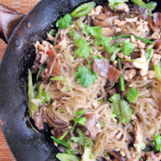 Glass Noodles with Chicken and Mushrooms