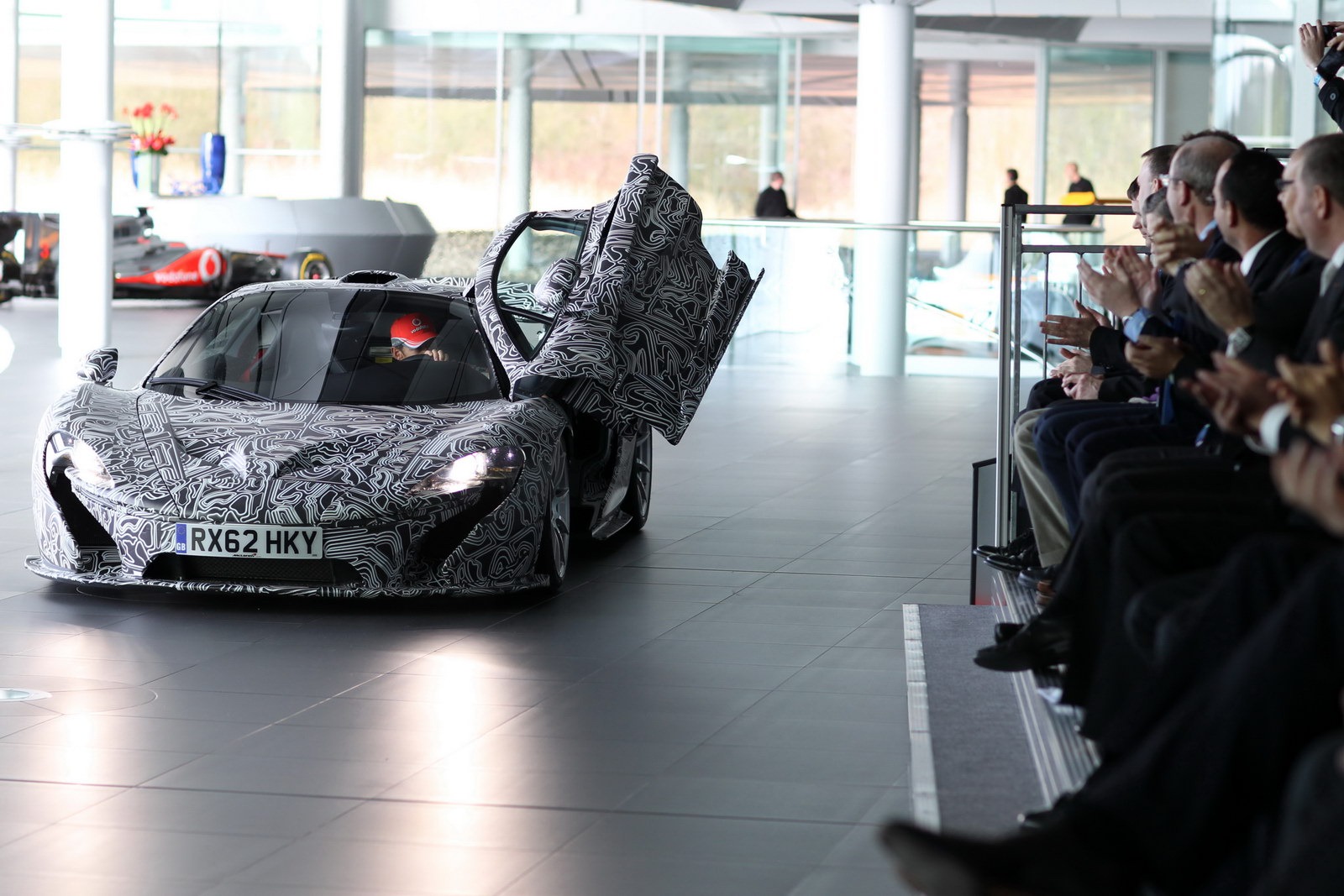 [McLaren-P1-MP4-12C-5%255B2%255D.jpg]