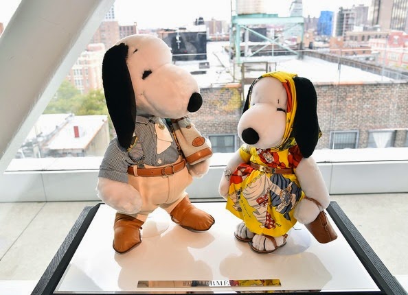 [Peanuts%2520X%2520Metlife%2520-%2520Snoopy%2520and%2520Belle%2520in%2520Fashion%2520Exhibition%2520Presentation%2520%2528Source%2520-%2520Slaven%2520Vlasic%2520-%2520Getty%2520Images%2520North%2520America%2529%252014%255B3%255D.jpg]