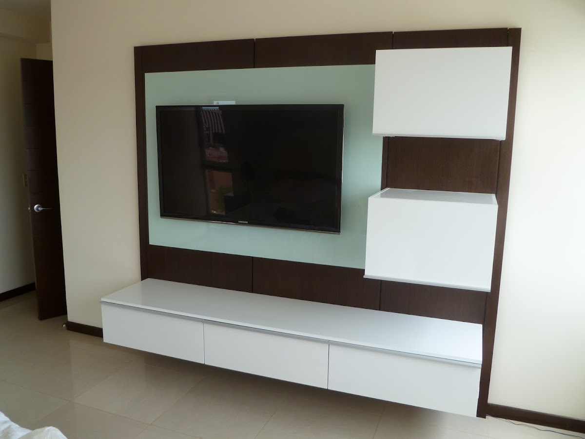 Centro de entretenimiento Trendy en madera de Parota Con Marco de Centro de entretenimiento Trendy en madera de Parota Con Marco de