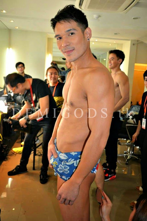 [Bench-The-Naked-Truth-backstage-Panc%255B1%255D.jpg]