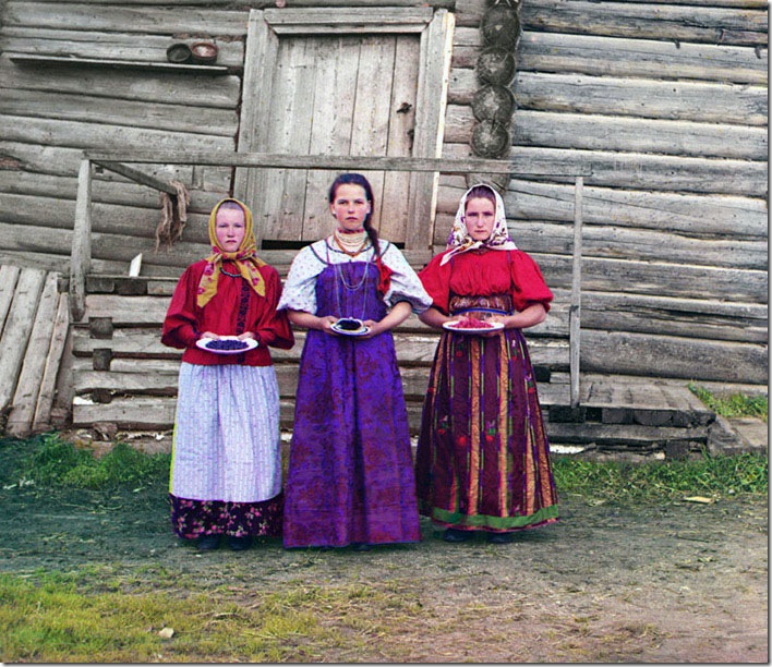Peasant-Girls-1909
