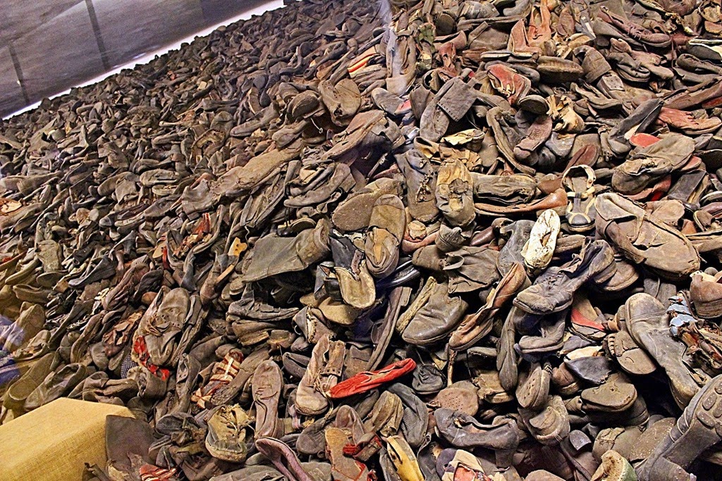 [Mountain%2520of%2520shoes%2520from%2520Auschwitz%255B3%255D.jpg]