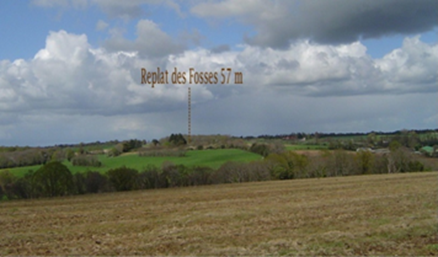 La vallée du Gesvres vue du replat du moulin de Launay (haut) en 2012 La vallée du Gesvres vue du replat du moulin de Launay (haut) en 2012