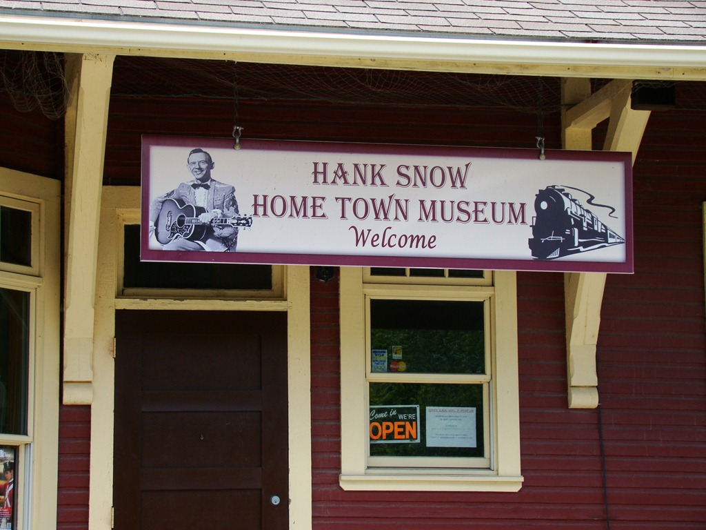 [2012-06-25-DSC04930-Hank-Snow-Museum%255B2%255D.jpg]
