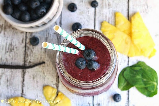 Blueberry Pineapple Green Smoothie 2.jpg