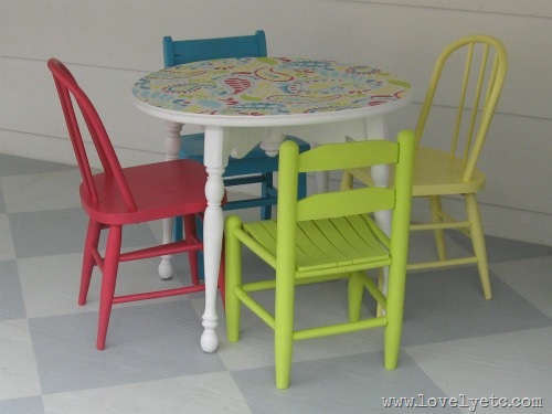[paisley%2520kids%2520table%2520and%2520chairs%255B3%255D.jpg]
