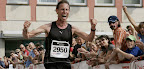 Christian Sticker beim Zieleinlauf nach 1:15:46