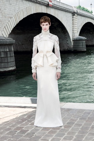 [Fall%252011%2520Couture%2520-%2520Givenchy%25205.jpg]