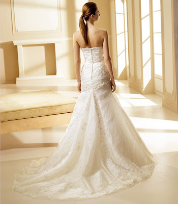 Modelo Medina - Colección Volumes - La Sposa 2008