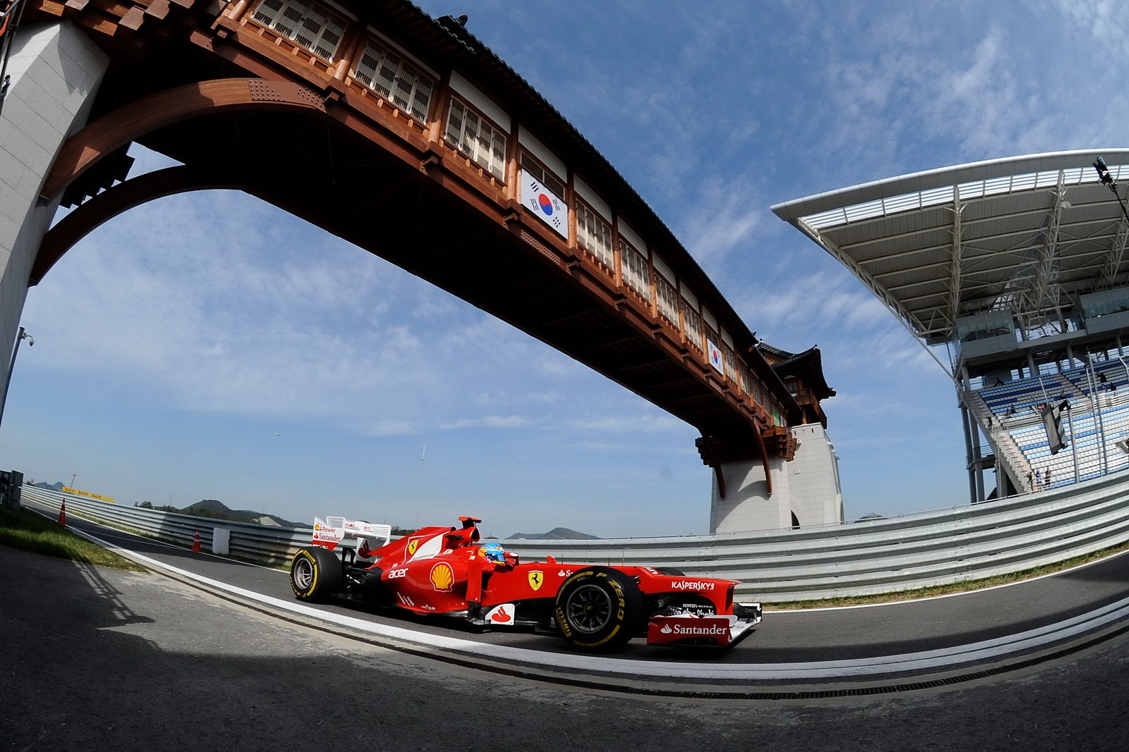 [F1-Korea-Ferrari-Alonso-2%255B2%255D.jpg]