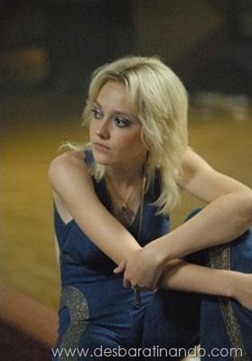 Dakota-Fanning-sexy-sedutora-desbaratinando-sexta-proibida (23) Dakota-Fanning-sexy-sedutora-desbaratinando-sexta-proibida (23)