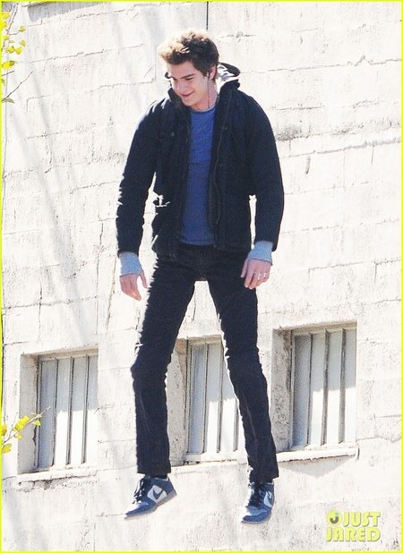 Andrew Garfield felkötve 05