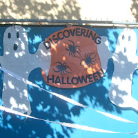 Dragonflies and Busy Bees Discover Halloween 10/13/2011