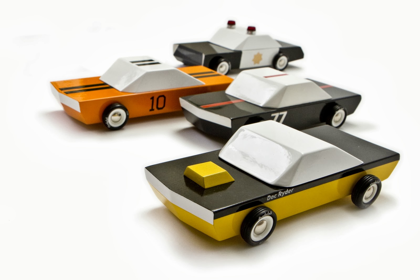 [MO-TO-Modern-Vintage-Toy-Cars-1%255B4%255D.jpg]