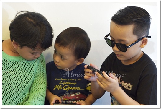 Kids nowadays and gadget