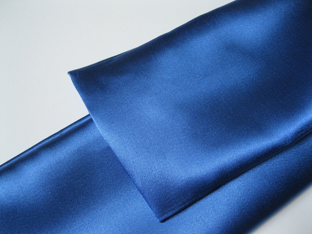 [cobalt%2520blue%2520wedding%2520ring%2520bearer%2520pillow%2520and%2520garter%2520%252811%2529%255B4%255D.jpg]