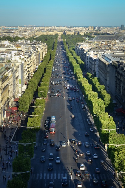 Mon Arch view of champs-elysees