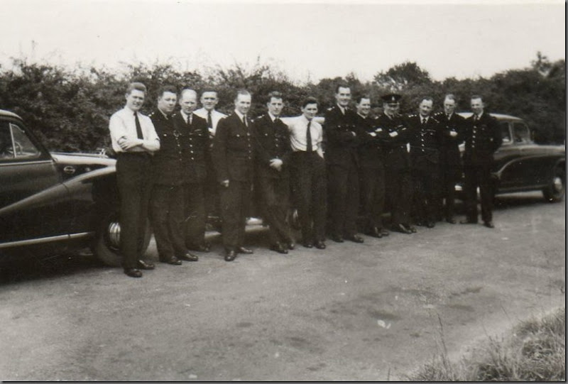 Advanced course. Instructors from the right Athol Burnham, Brian Leng, Ted Barber, ?, Jock Murphy Cars, Austin?, Year? Advanced course. Instructors from the right Athol Burnham, Brian Leng, Ted Barber, ?, Jock Murphy Cars, Austin?, Year?