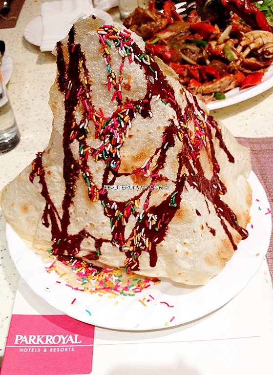 [Tissue%2520Prata%2520Beach%2520Road%2520ParkRoyal%2520Hotel%2520Crab%2520Meat%2520Le%2520Mein%2520Miso%2520Paste%2520Braised%2520Tang%2520Hoon%2520with%2520Live%2520Crabs%252C%2520Vegetables%2520and%2520Crabmeat%2520Tempura%2520Fried%2520Rice%255B3%255D.jpg]