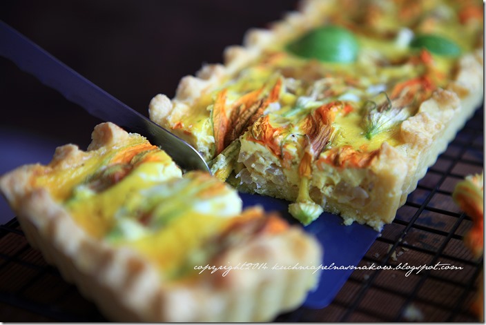 tarta z kwiatami dyni i cebulą (7) tarta z kwiatami dyni i cebulą (7)