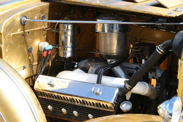 [1931-Cadillac-355-Gold-Plated-10%255B3%255D.jpg]