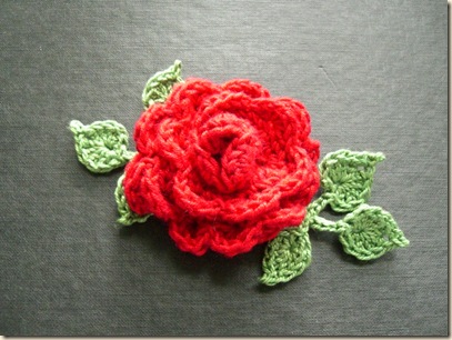 Crocheted Rose corsage with 6 leaves