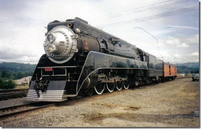 Black #4449 at Longview Junction, Washington in June 2000