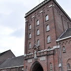 Big arch. The brewery entrance is to the left, up the metal stairs DSC_6327-2.jpg