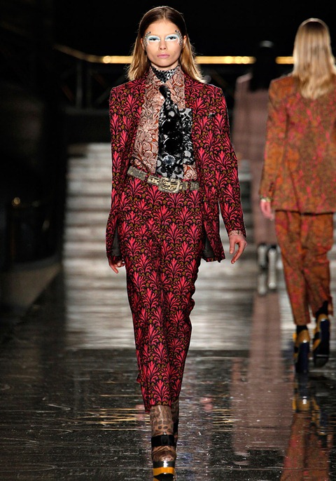 miu-miu-rtw-fw2012-runway-28_123756382912