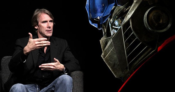 Michael Bay ledarálja a jegyzeteit