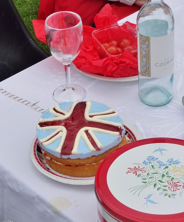 [2012%2520June%2520Jubilee%252013%255B4%255D.jpg]