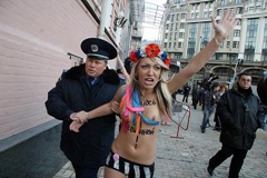 femen-n-cops