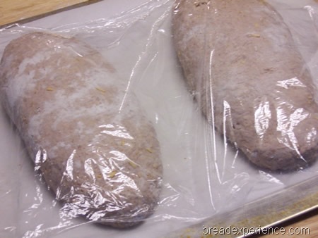 [red-wine-and-cheese-bread%2520011.jpg]