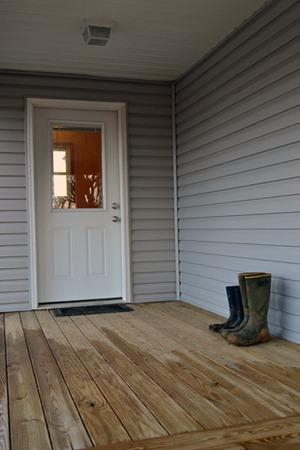 [boots%2520on%2520the%2520porch%255B3%255D.jpg]