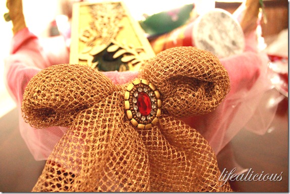 Festive  Diwali Basket Wrapping DIY