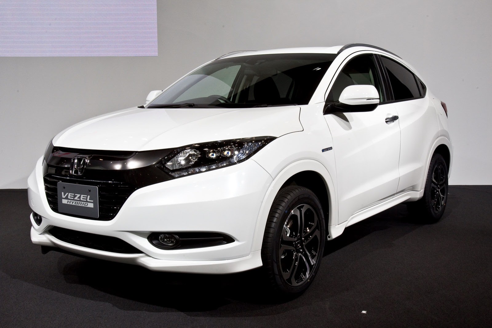 [Honda_Vezel_Hybrid_%2528Urban_SUV_Concept%2529_2%255B2%255D.jpg]
