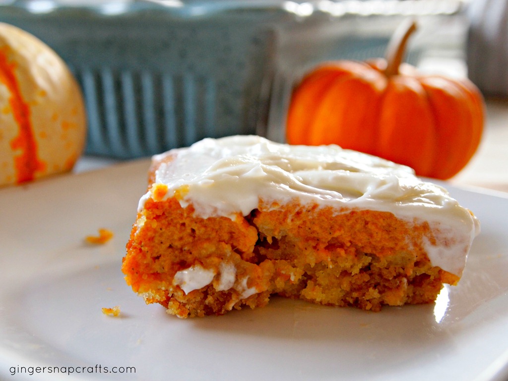 [pumpkin-cake4.jpg]