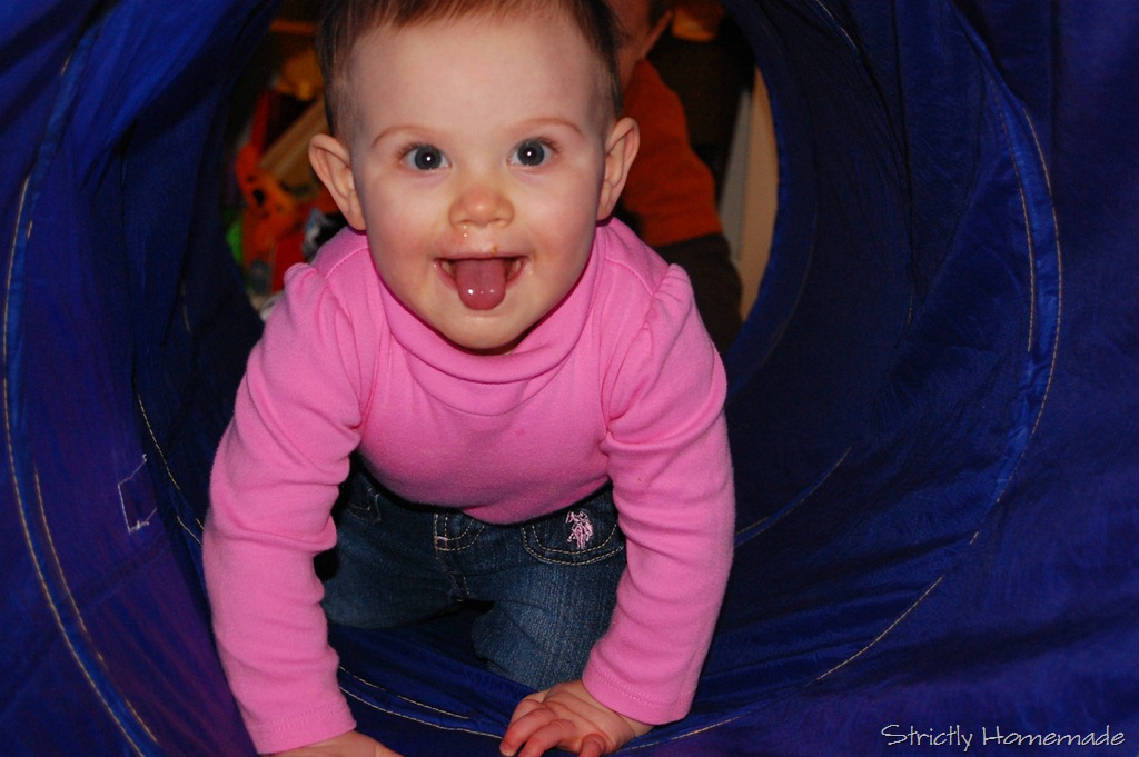 [Cailyn%2520Tunnel%2520Fun%25202%255B4%255D.jpg]