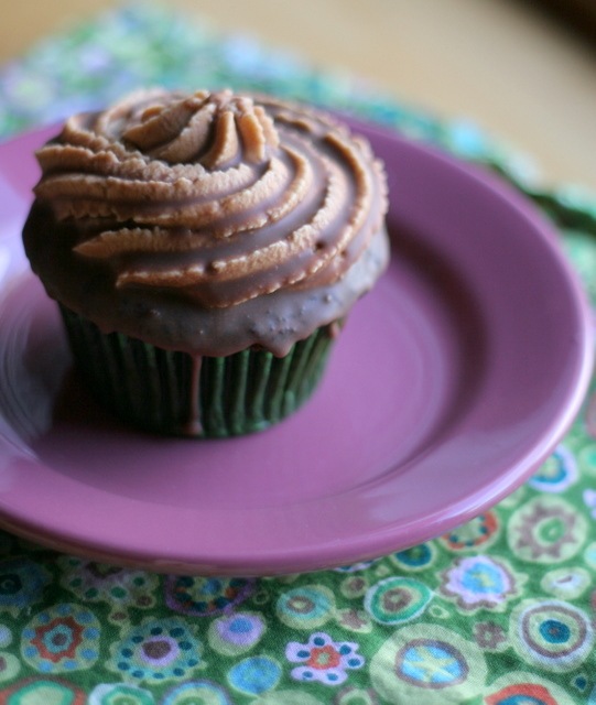 [chocolate%2520peanut%2520butter%2520cupcakes%25201%255B1%255D.jpg]