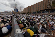 Friday prayer on 60 Meter Rd, Sana'a, Yemen جمعة الوفاء لأبين  في شارع الستين بصنعاء