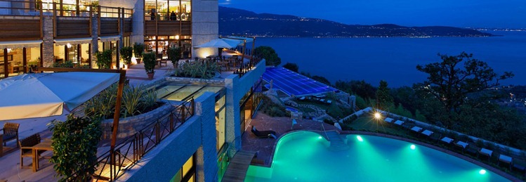 head_esternanottepiscina2 head_esternanottepiscina2