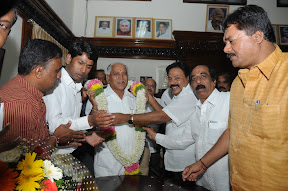 ಬೆಂಗಳೂರು ಮಹಾನಗರ ಪಾಲಿಕೆಯ ಮೇಯರ್ ಮತ್ತು ಸದಸ್ಯರೊಂದಿಗೆ
