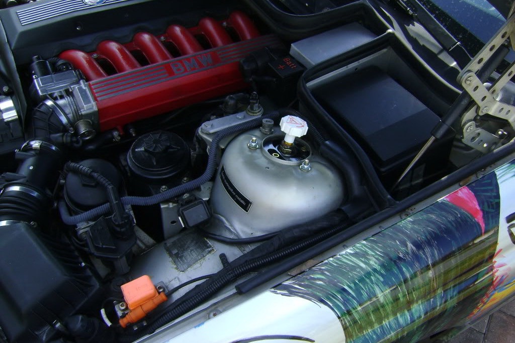 [BMW-850Ci-Art-Car-Clone-17%255B6%255D.jpg]