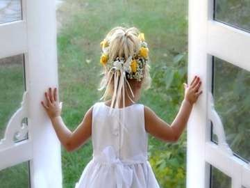 GIRL_IN_WHITE