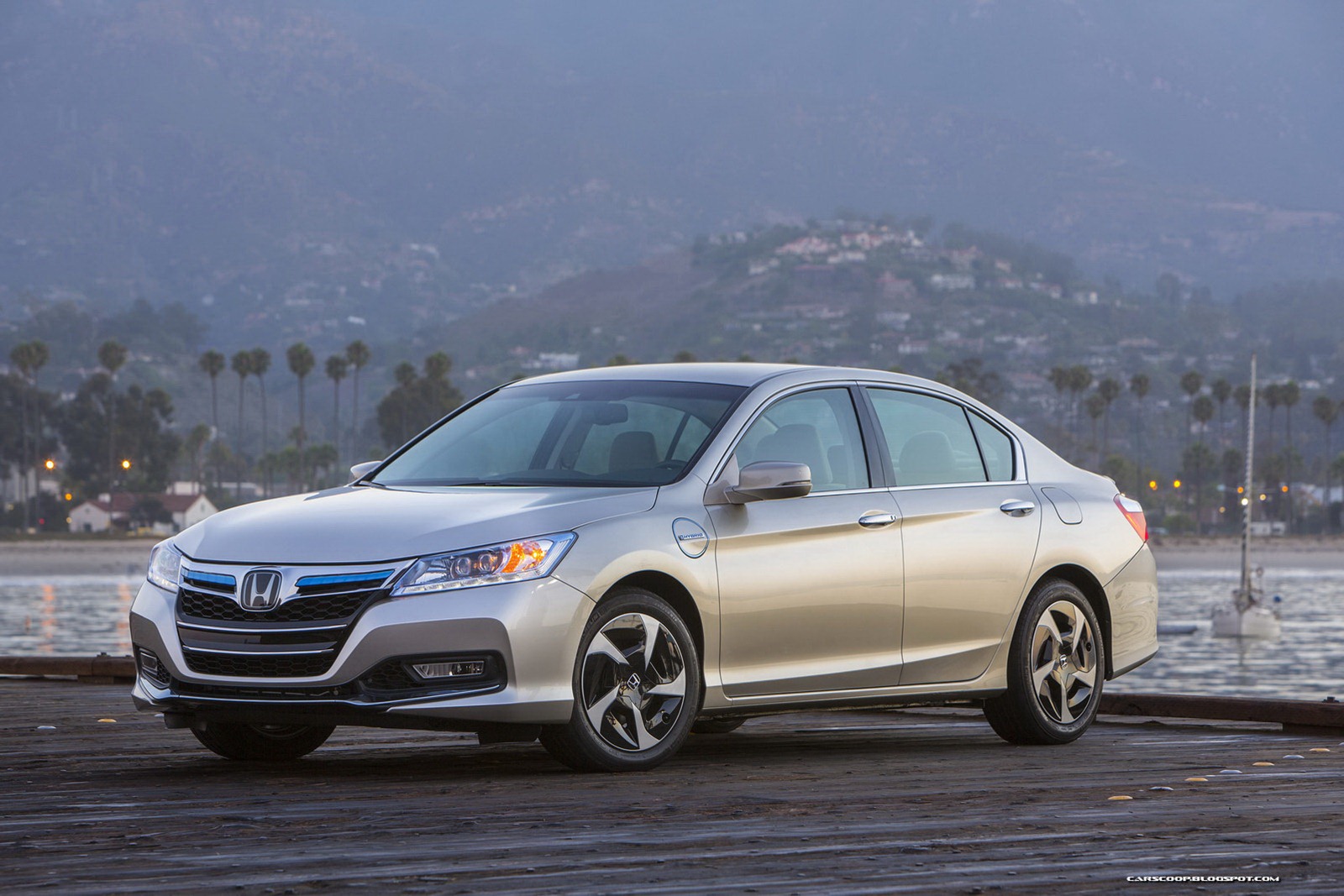 [2014_Honda_Accord_PHEV_191_%255B2%255D.jpg]