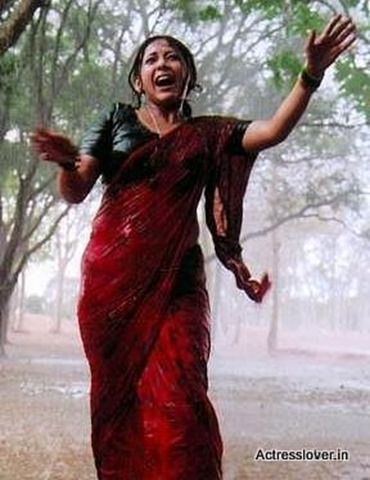 Bengali_actress_Sreelekha_Mitra_Hot_wet_picture (2)