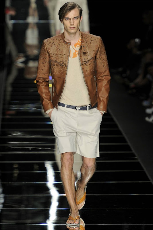 Milan Fashion Week Primavera 2012 - John Richmond (25)