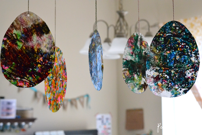 A great craft for using old crayons - Crayon 'Stained Glass' Art for Kids