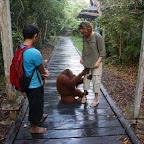 Aber deswegen loslassen kommt nicht in Frage: Vielleicht hats in den Hosentaschen ja noch etwas?